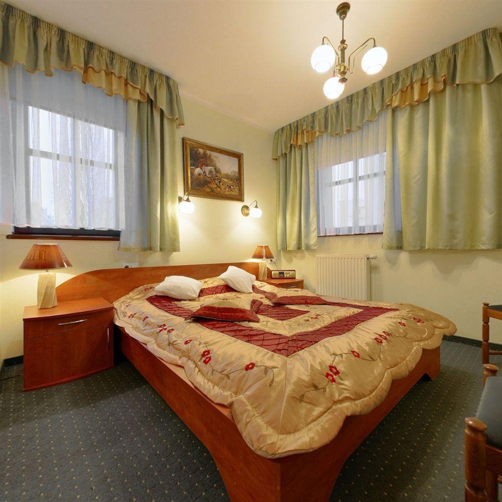 Hotel Restauracja Podzamcze Szczecin Luaran gambar