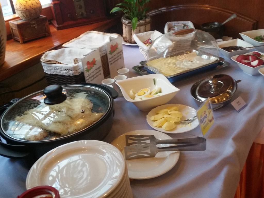 Hotel Restauracja Podzamcze Szczecin Luaran gambar