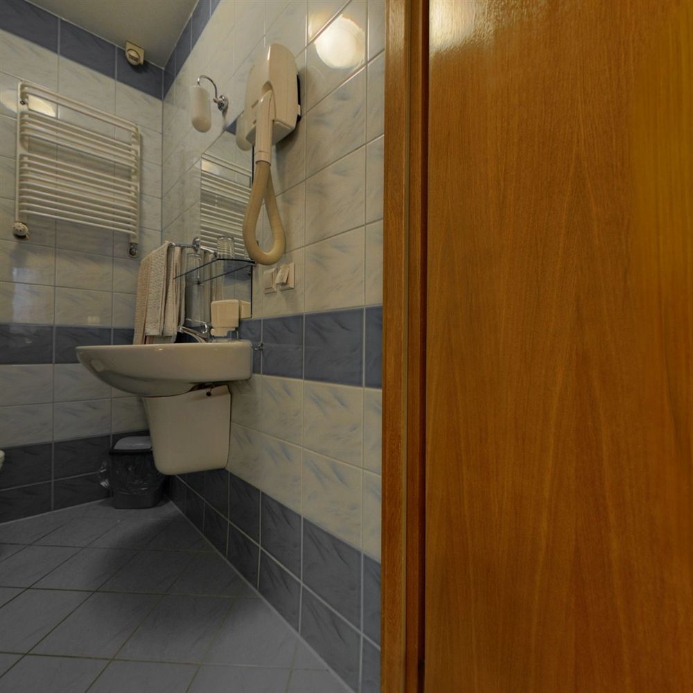 Hotel Restauracja Podzamcze Szczecin Luaran gambar