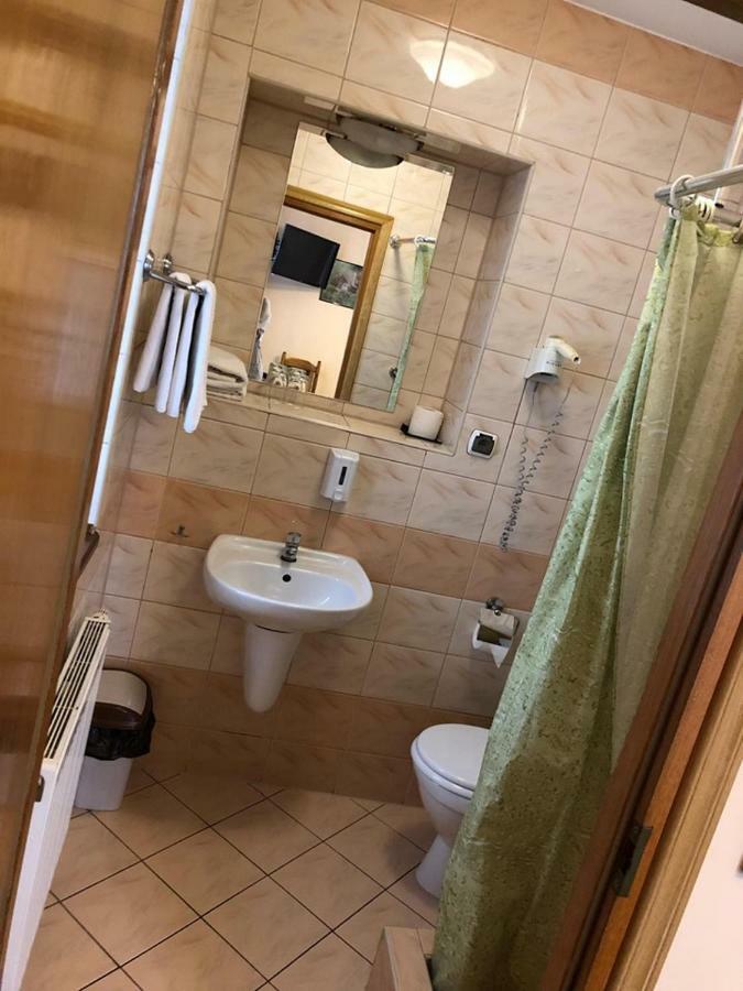Hotel Restauracja Podzamcze Szczecin Luaran gambar